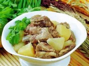 羊肉炖土豆