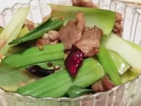 大蒜小炒肉