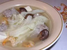 白菜豆腐肉丸子汤