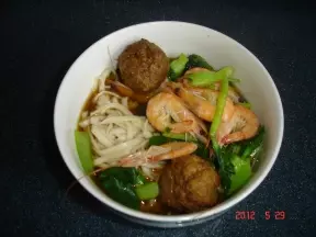 明蝦肉丸湯麵