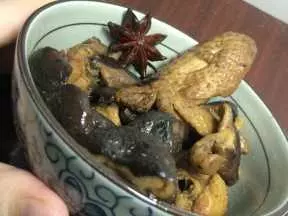 香菇燜雞肉