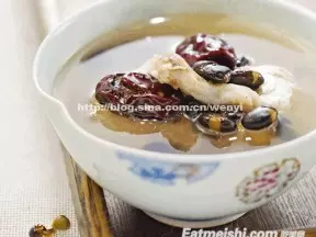 紅棗黑豆鯉魚湯