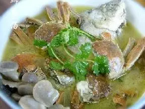 螃蟹鲫鱼汤