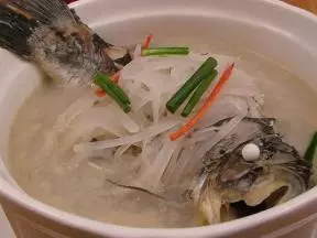 蘿蔔絲鯽魚湯