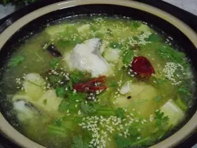 酸菜鱼炖豆腐