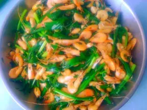 小海虾炒韭菜