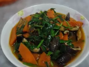 南瓜香菇炒韭菜