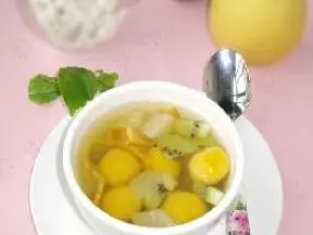 南瓜丸子水果甜汤