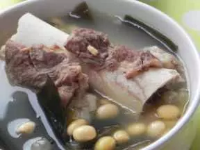 黃豆海帶大骨湯