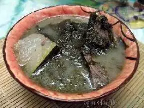 海带紫菜猪骨汤