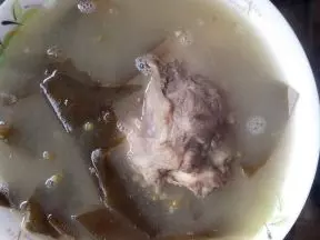 绿豆棒子骨海带汤