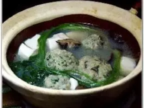 香菜丸子豆腐湯