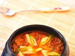 韩国料理-泡菜汤