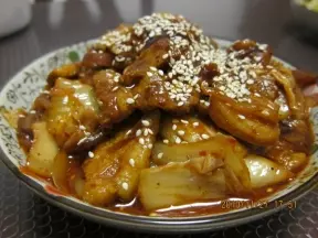 泡菜炒五花肉