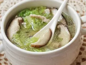 香菇白菜瘦肉湯