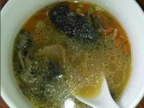 板栗枸杞薏米烏雞湯