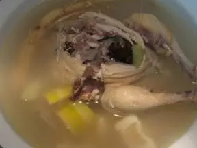 韩式参鸡汤