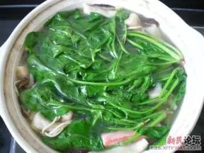 什錦菌菇雞湯