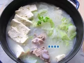 排骨白菜豆腐汤