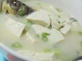 鯽魚豆腐湯