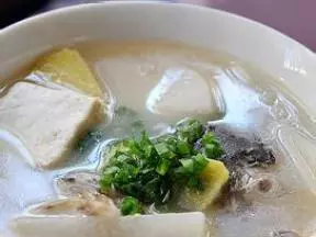 魚頭豆腐湯