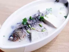 鯽魚豆腐湯