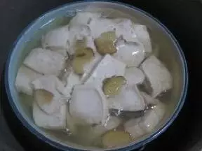 黃骨魚豆腐湯