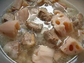 蓮藕排骨湯