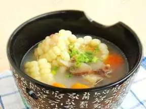 胡蘿蔔玉米骨頭湯