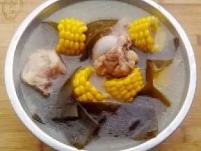 玉米海带棒骨汤