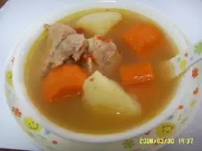红萝卜薯仔猪骨汤
