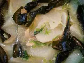 萝卜海带虾干瑶柱汤
