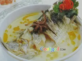 鯽魚奶湯