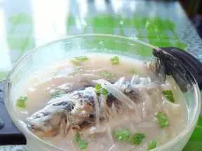 鯽魚蘿蔔絲湯