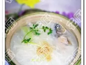 鯽魚蘿蔔絲湯