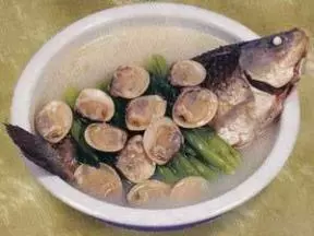 蛤蜊汆鯽魚