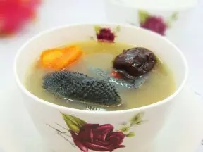 烏雞紅棗湯