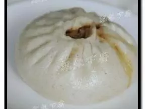 綠豆面大肉包