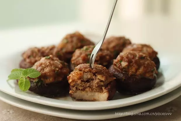 ~香菇釀肉~鮮嫩多汁的美味烤箱菜