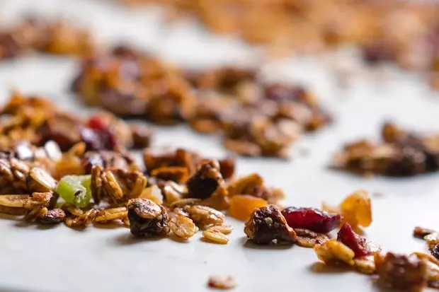 Granola 元氣滿滿的格蘭諾拉麥片