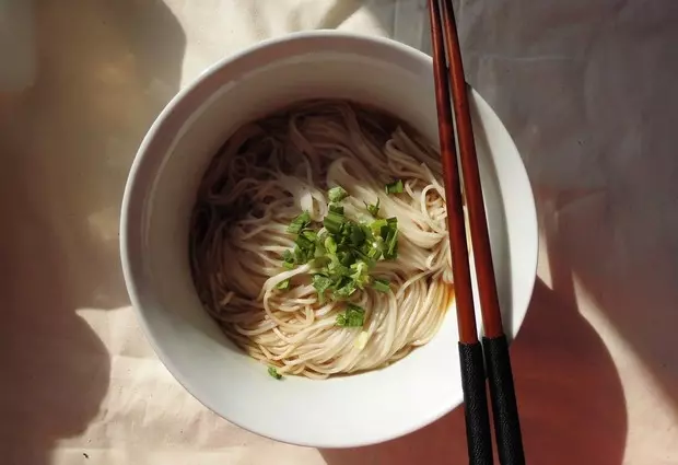 家常醬油湯麵