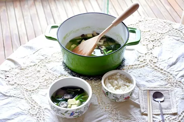 菠菜豆腐蘑菇湯