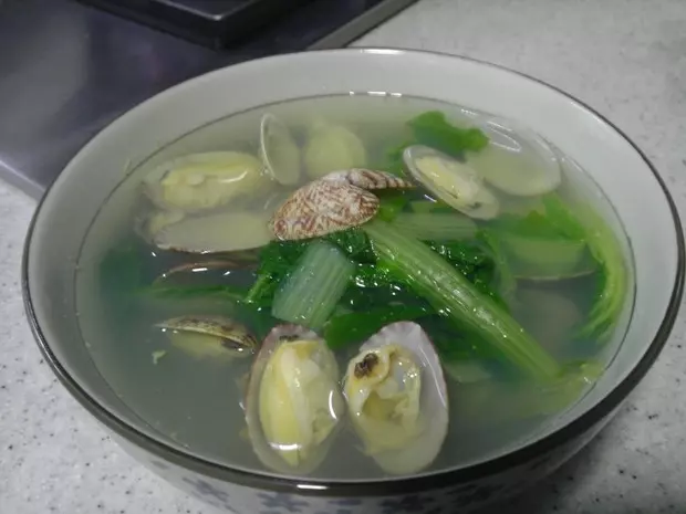 蛤蜊小白菜湯