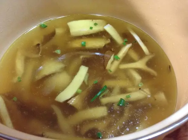 新鮮菌湯（蘑菇湯）