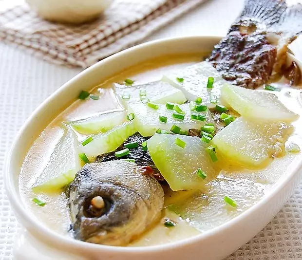 冬瓜鯽魚湯