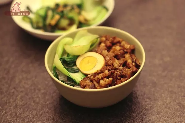 香菇滷肉飯