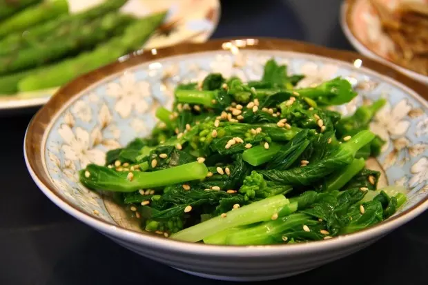 《昨日的美食》之哇沙米風味油菜花浸物