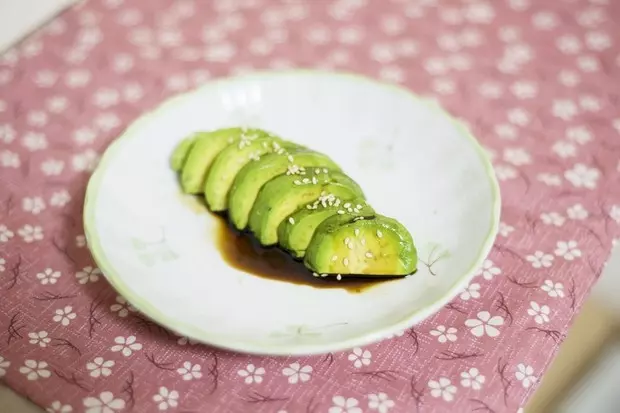 牛油果蘸醬油