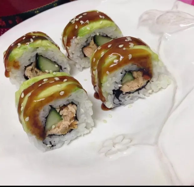 Teriyaki Salmon and Avocado sushi照烧三文鱼牛油果寿司