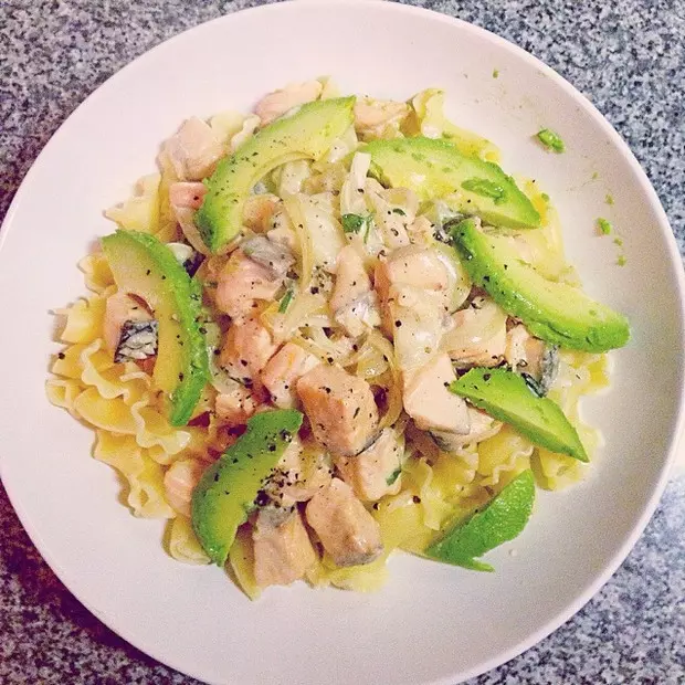 牛油果三文鱼意粉 salmon &amp; avocado pasta